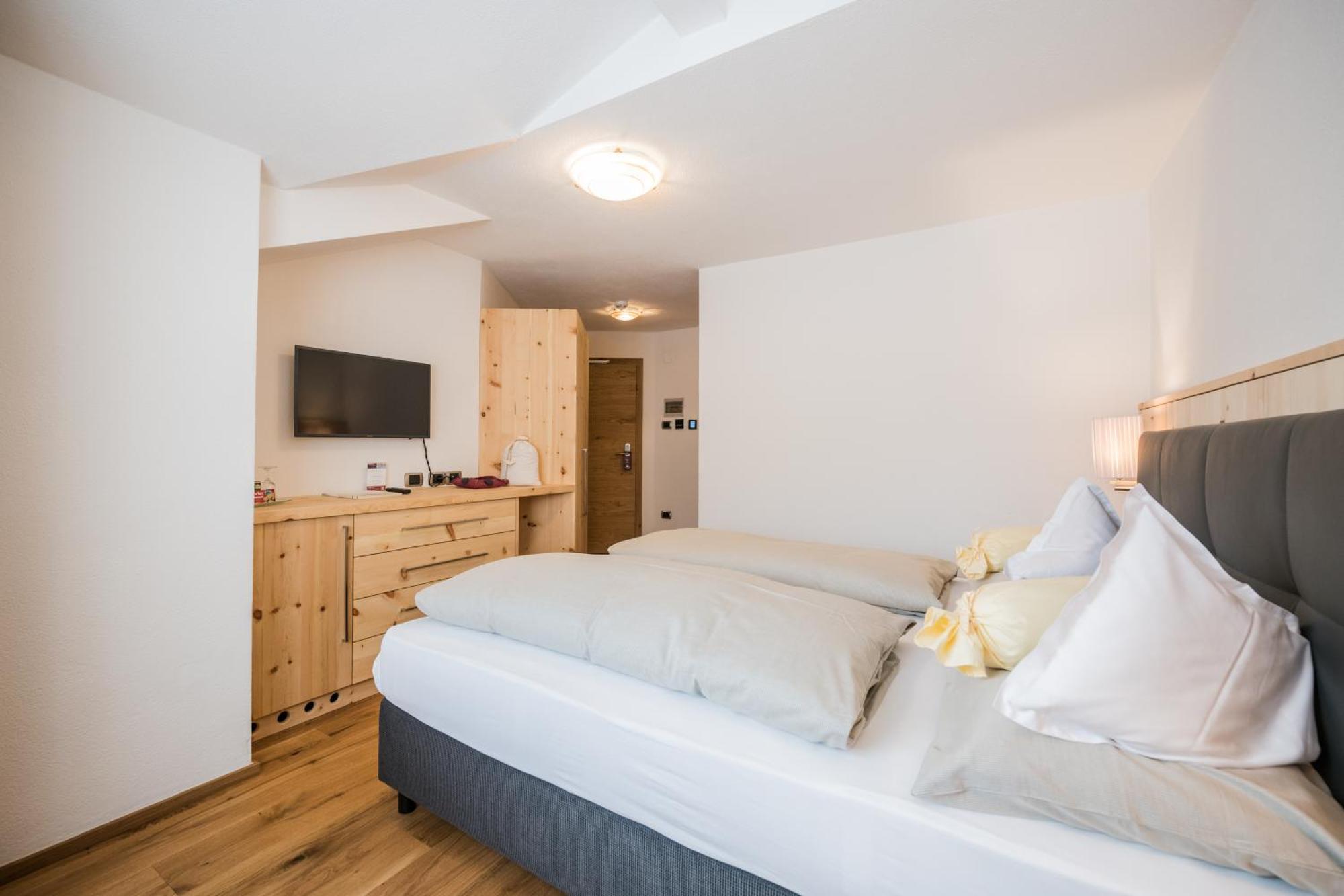 Alpenwellnesshotel St. Veit Sexten Eksteriør billede