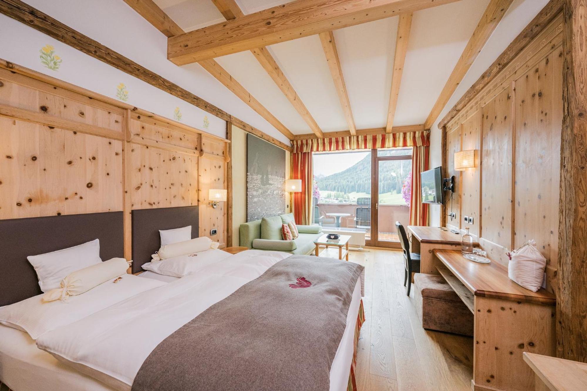 Alpenwellnesshotel St. Veit Sexten Eksteriør billede
