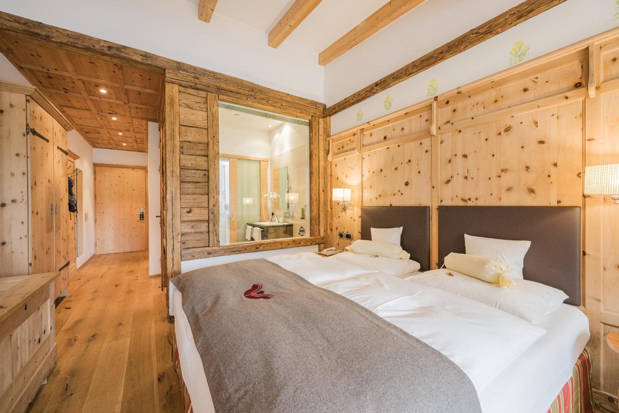 Alpenwellnesshotel St. Veit Sexten Eksteriør billede